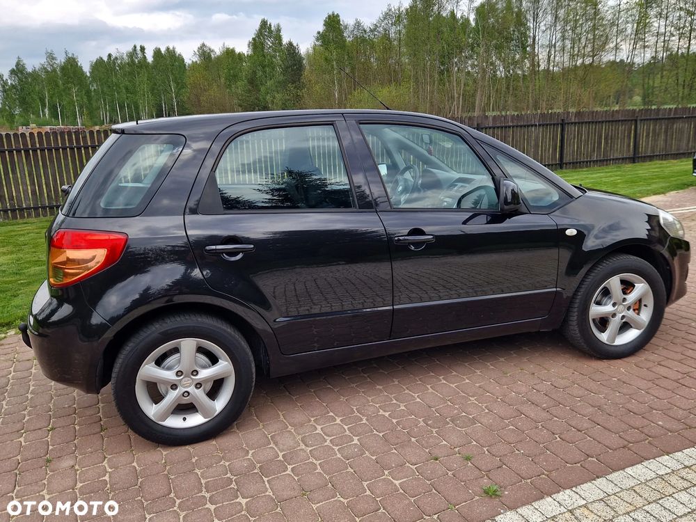 Suzuki SX4 1.6 GLX / Comfort - 4