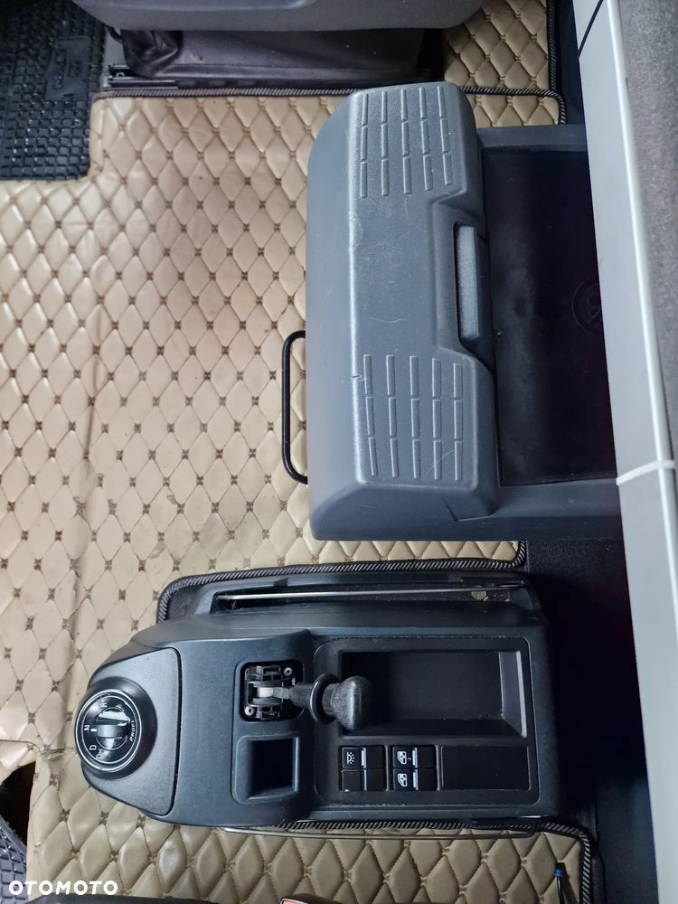 MAN TGX 18.440 EURO 6 MEGA - STUKI W SILNIKU - 22