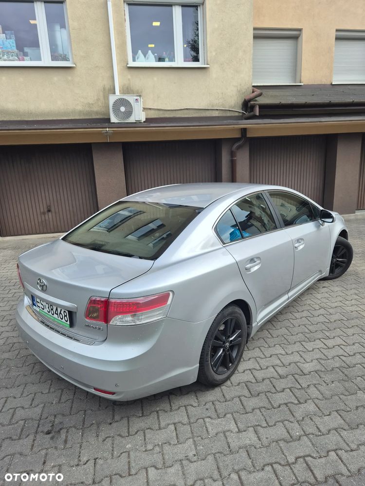 Toyota Avensis 1.8 Sol - 5