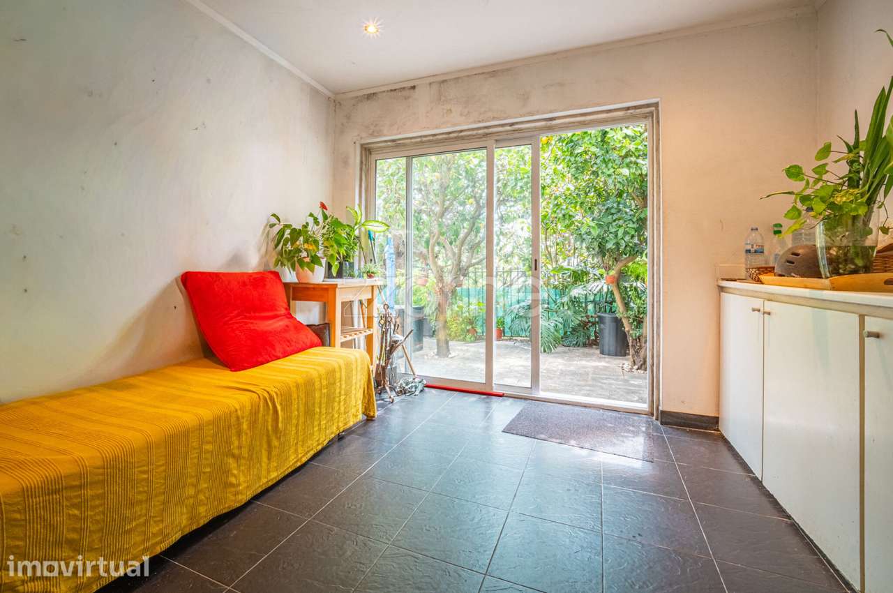 Moradia com jardim e dois terraços no Linhó - Grande imagem: 4/41
