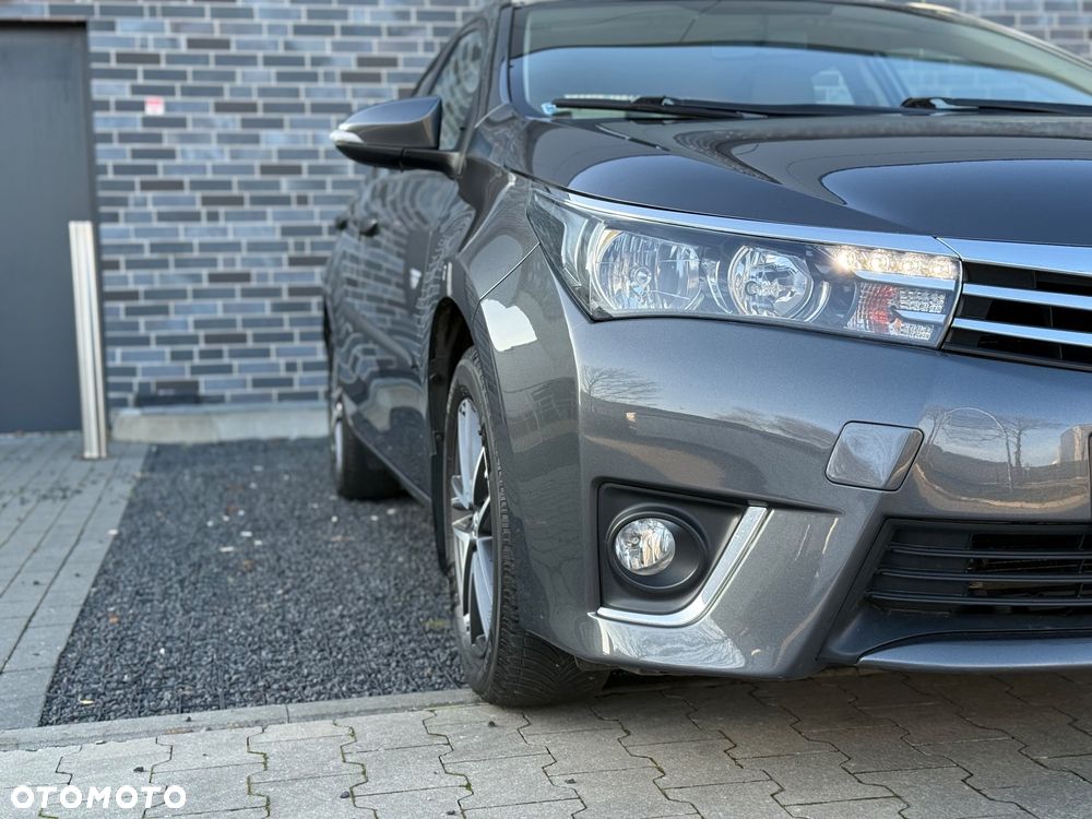 Toyota Corolla 1.6 Premium - 17