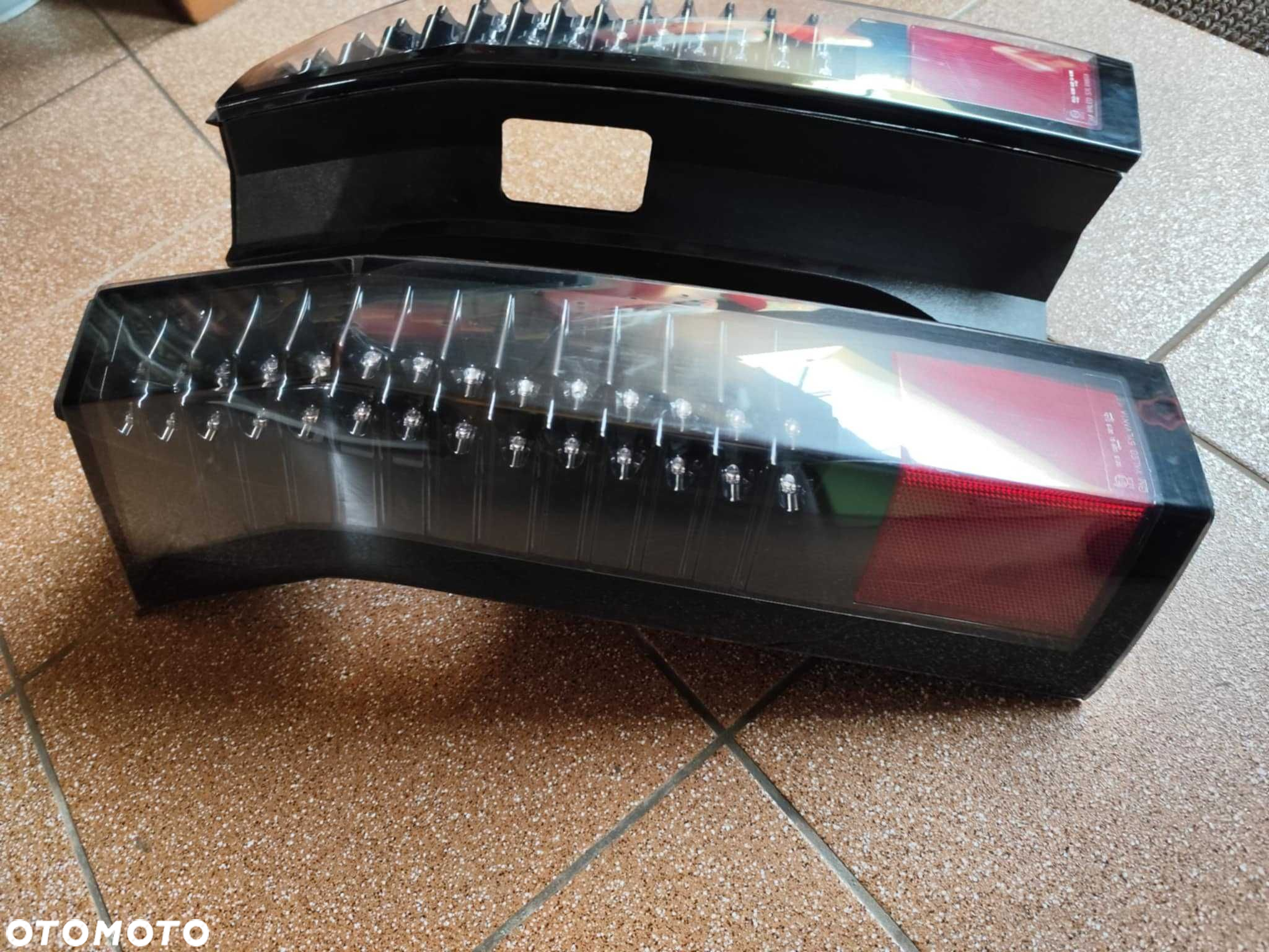 Cadillac SRX lampy tylne para europejskie 2004-09 - 5