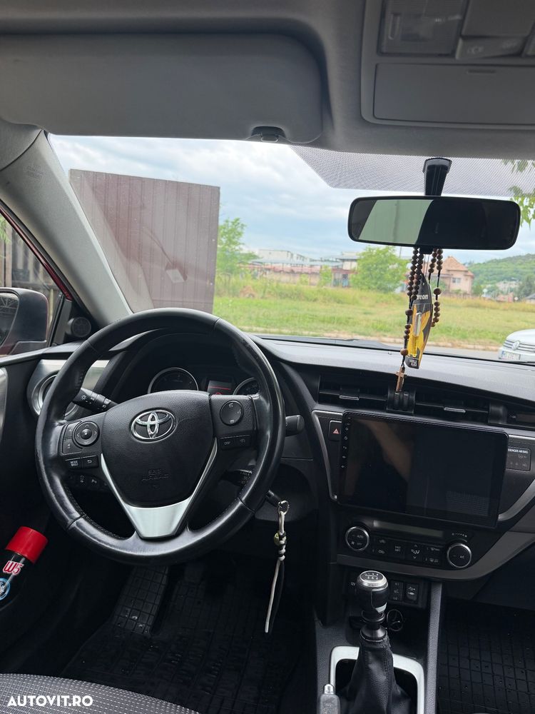 Toyota Auris - 5