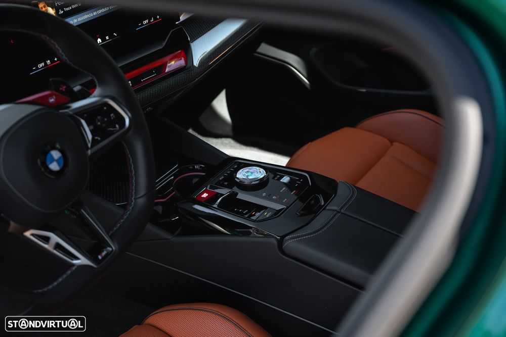 BMW M5 xDrive - 12