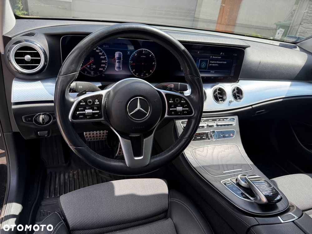 Mercedes-Benz Klasa E - 9