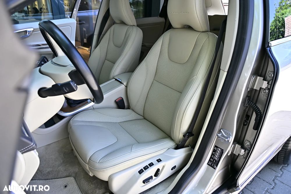 Volvo XC 60 D5 AWD Geartronic Summum - 17