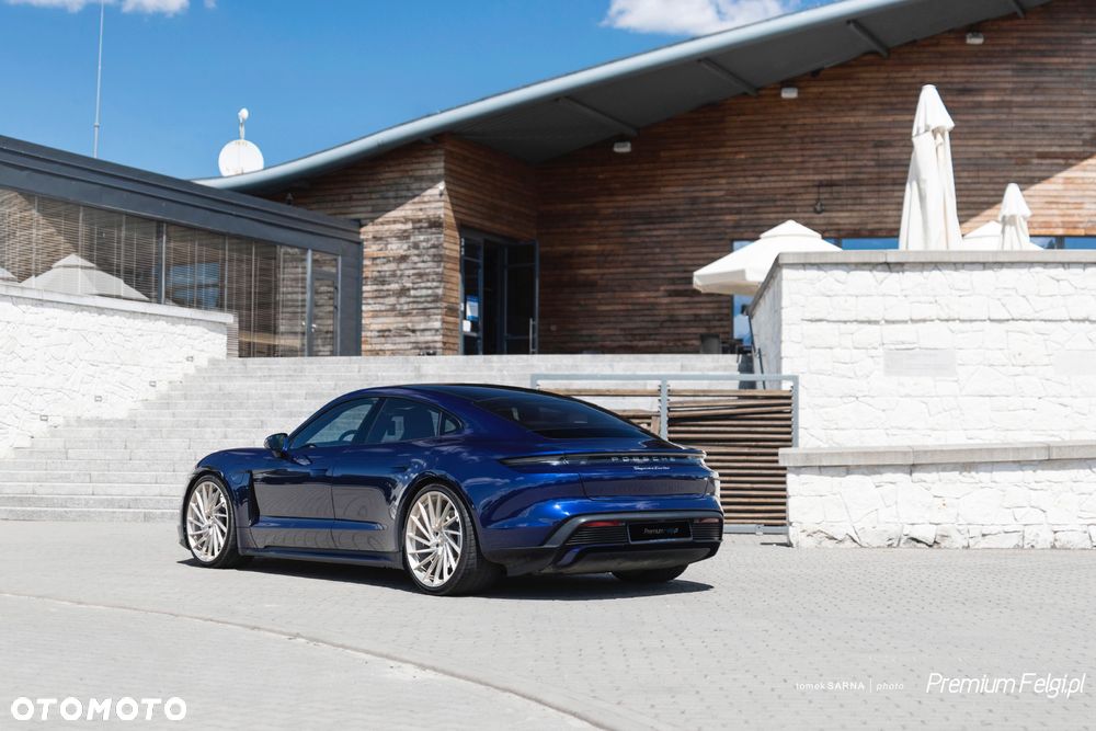 Porsche Taycan 22-calowe felgi Turismo RST  + opony letnie Michelin PS4 - 17