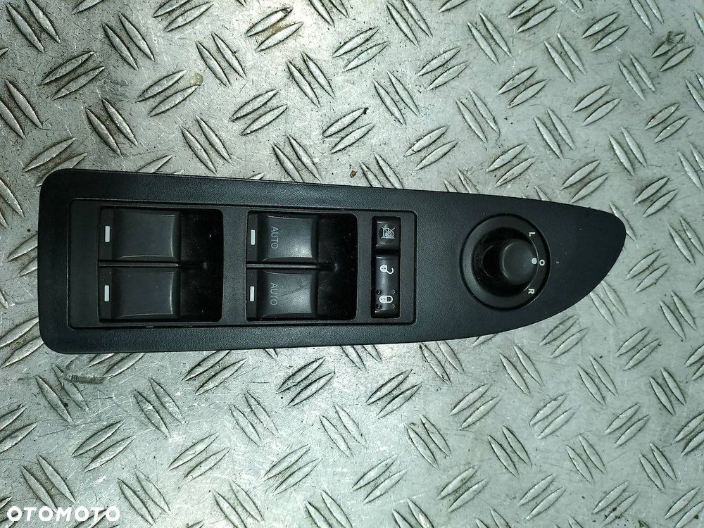 PANEL STEROWANIA SZYB I LUSTEREK CHRYSLER 200 (JS) 04602781AA - 1