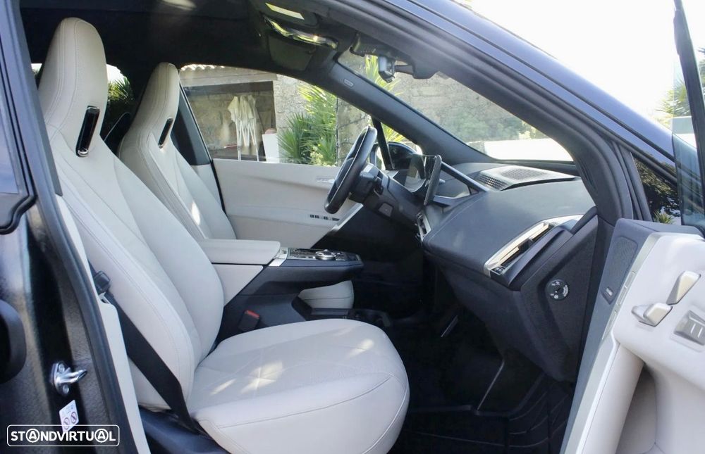 BMW iX xDrive 50 Pack Desportivo - 17