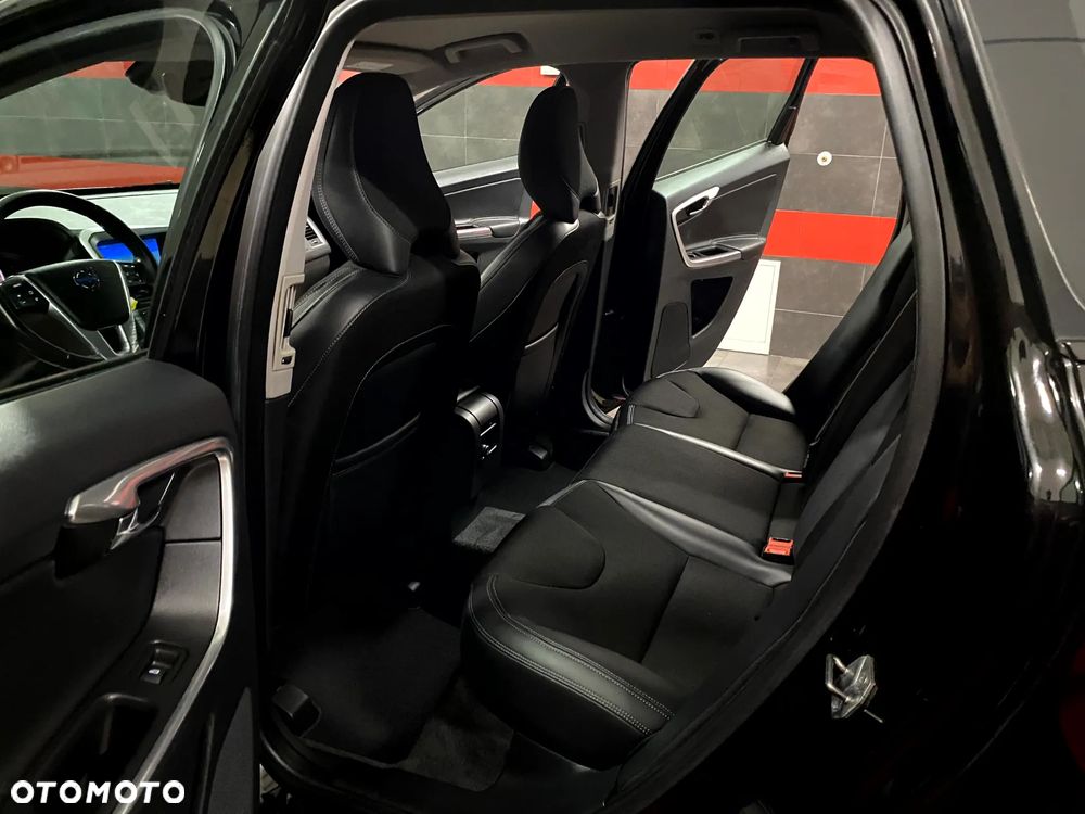 Volvo XC 60 D4 AWD Geartronic Summum - 20