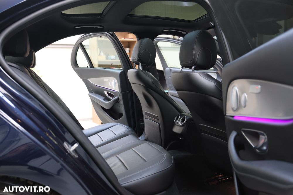 Mercedes-Benz E 300 de 4Matic 9G-TRONIC AMG Line - 16