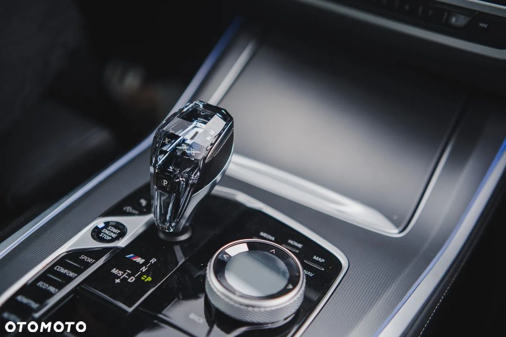 BMW X5 M ver-m50i - 7
