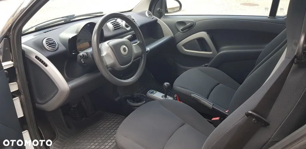 Smart Fortwo coupe softouch black&white limited micro hybrid drive - 10