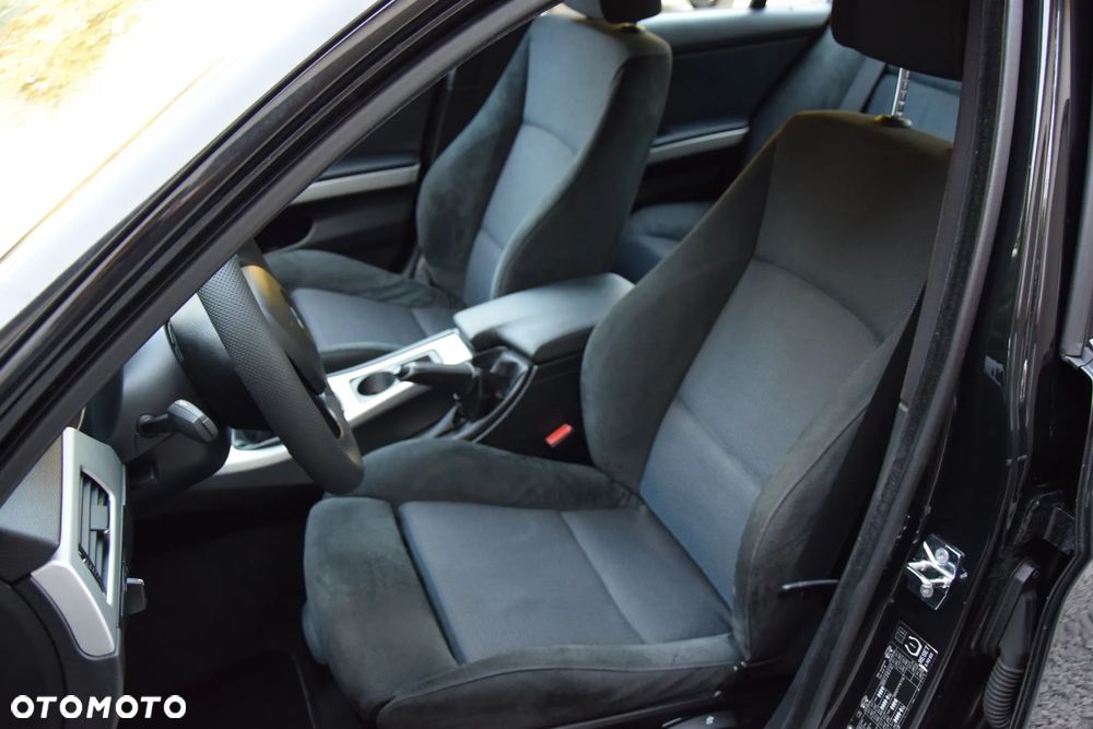 BMW Seria 3 - 24