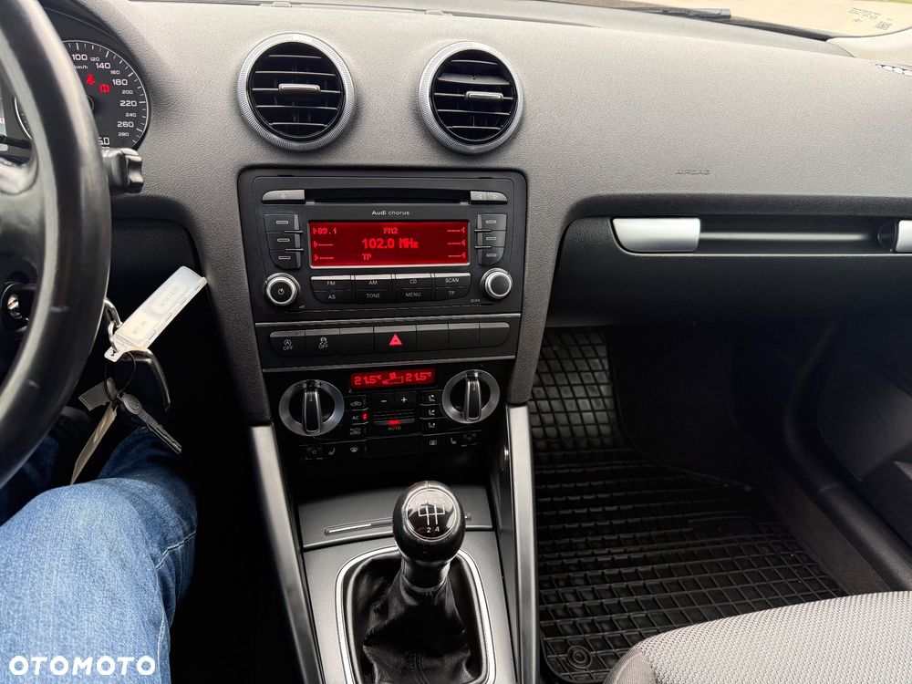 Audi A3 Sportback 1.6 TDI Attraction - 27
