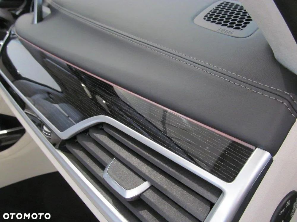 BMW Seria 7 740d xDrive - 13