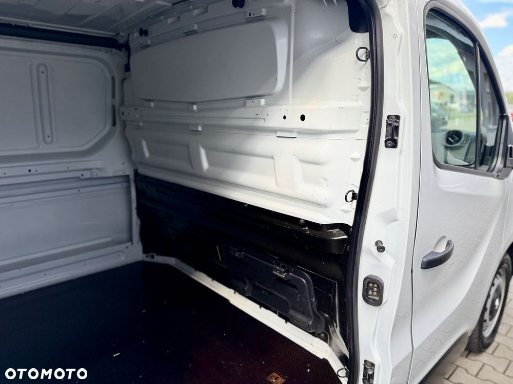 Renault Trafic - 25