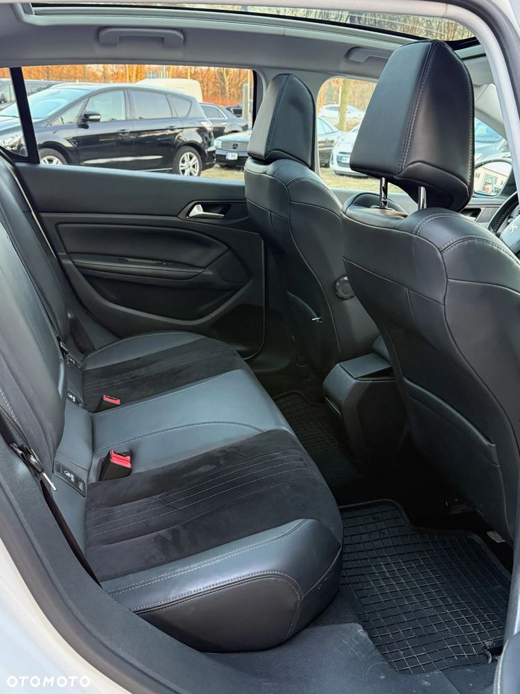 Peugeot 308 - 6