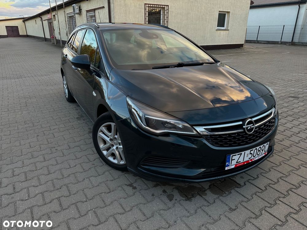 Opel Astra 1.6 CDTI Sport - 1