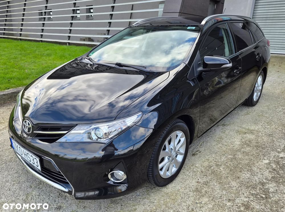 Toyota Auris 1.6 Premium - 3