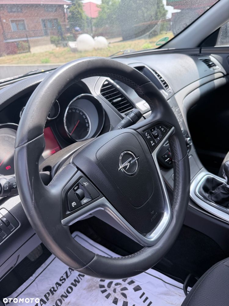 Opel Insignia 1.8 - 10