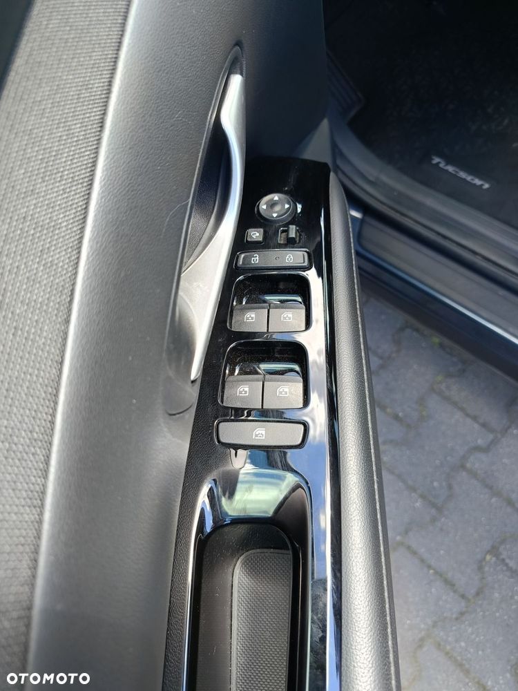 Hyundai Tucson 1.6 T-GDi 48V Smart 2WD DCT - 13