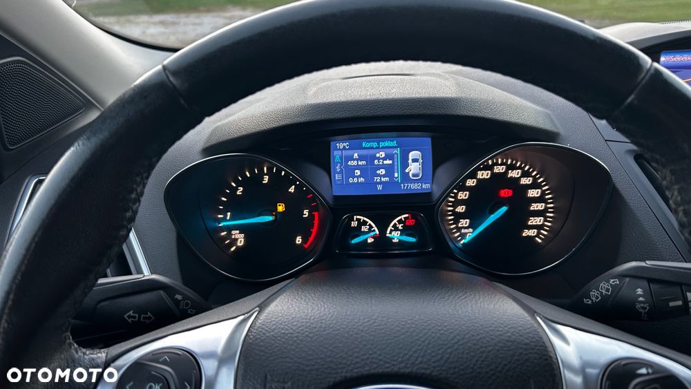 Ford Kuga - 16