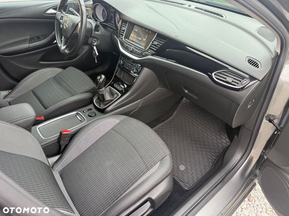 Opel Astra 1.2 T Business Elegance S&S - 28
