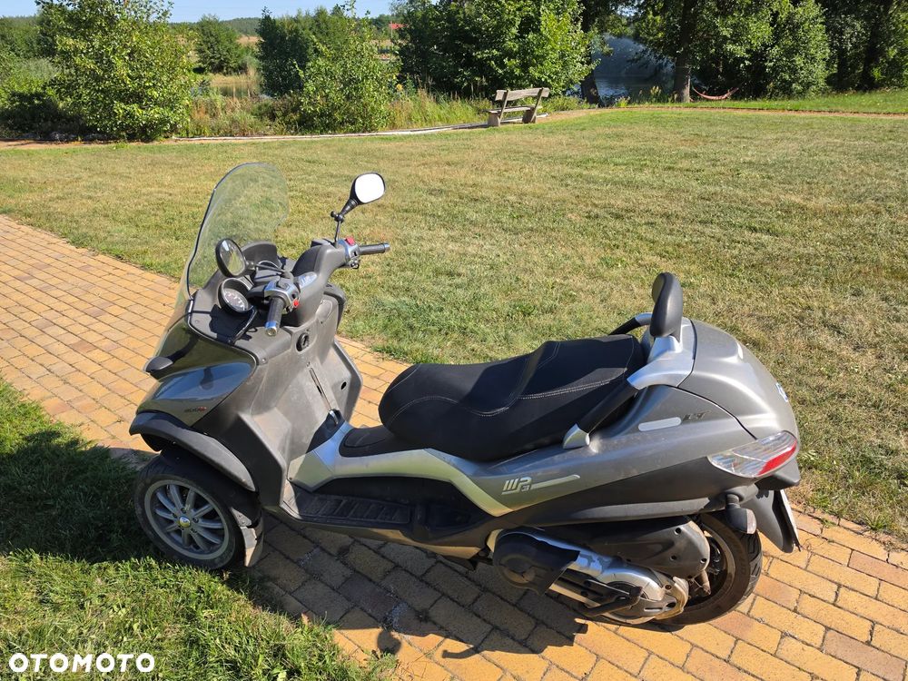 Piaggio MP-3 - 5