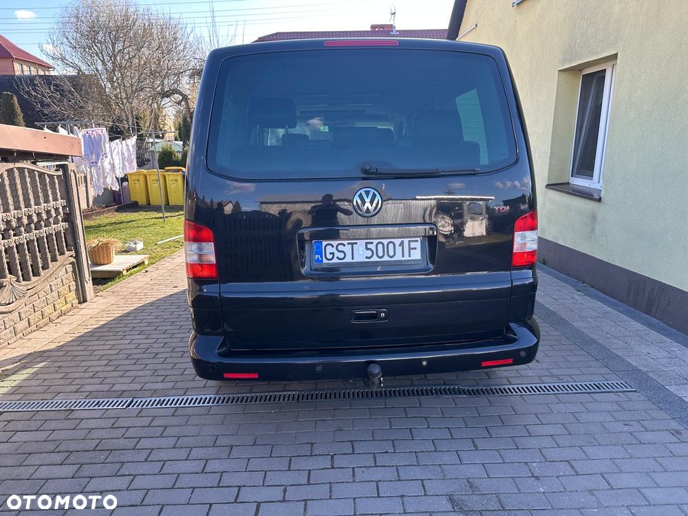 Volkswagen Multivan - 13