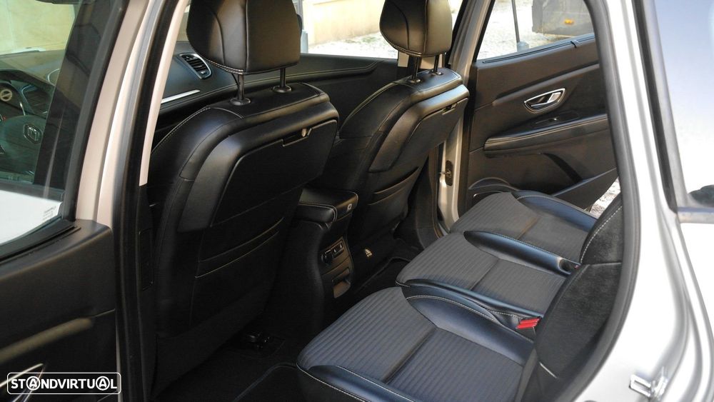 Renault Grand Scénic 1.6 dCi Intens SS - 24