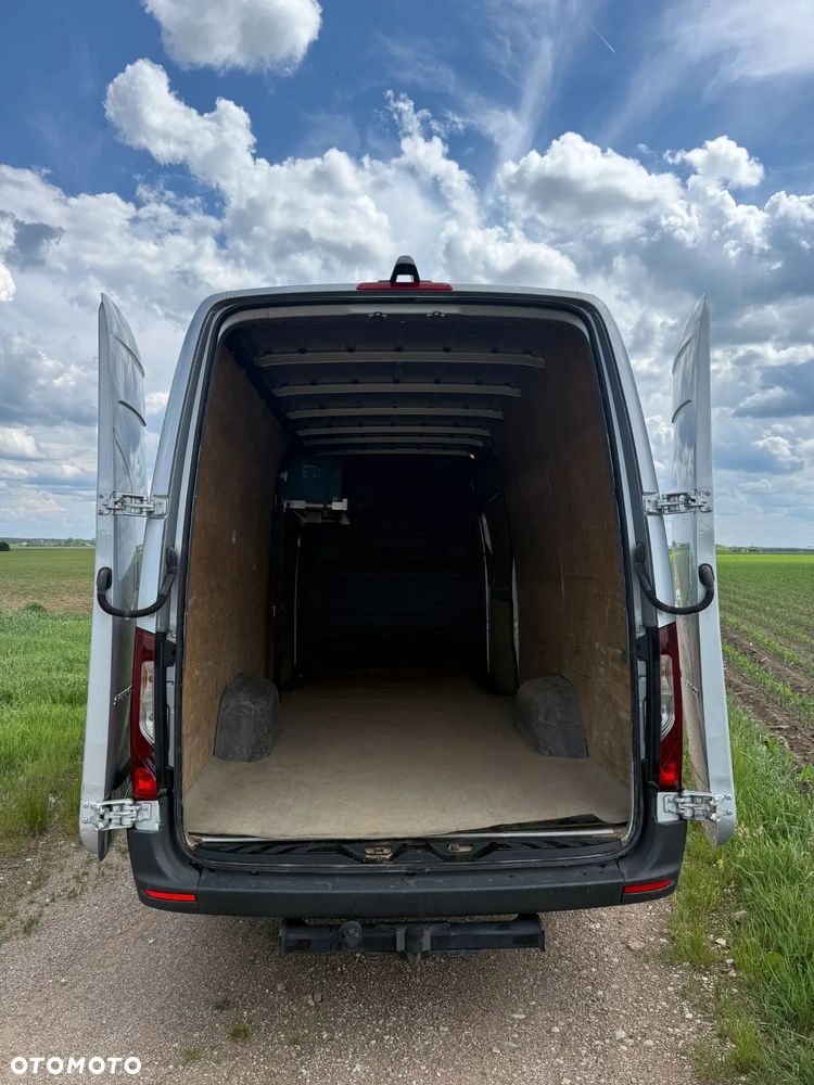 Mercedes-Benz Sprinter - 6