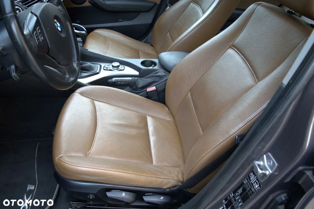 BMW X1 sDrive18d - 12