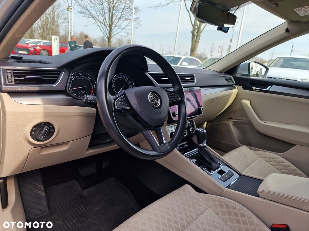 Skoda Superb 2.0 TDI SCR Style DSG - 11