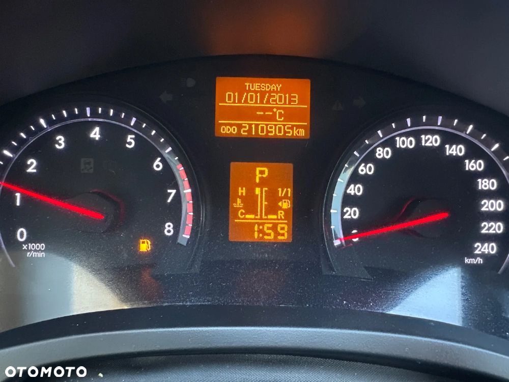 Toyota Avensis 2.0 Premium MS - 17