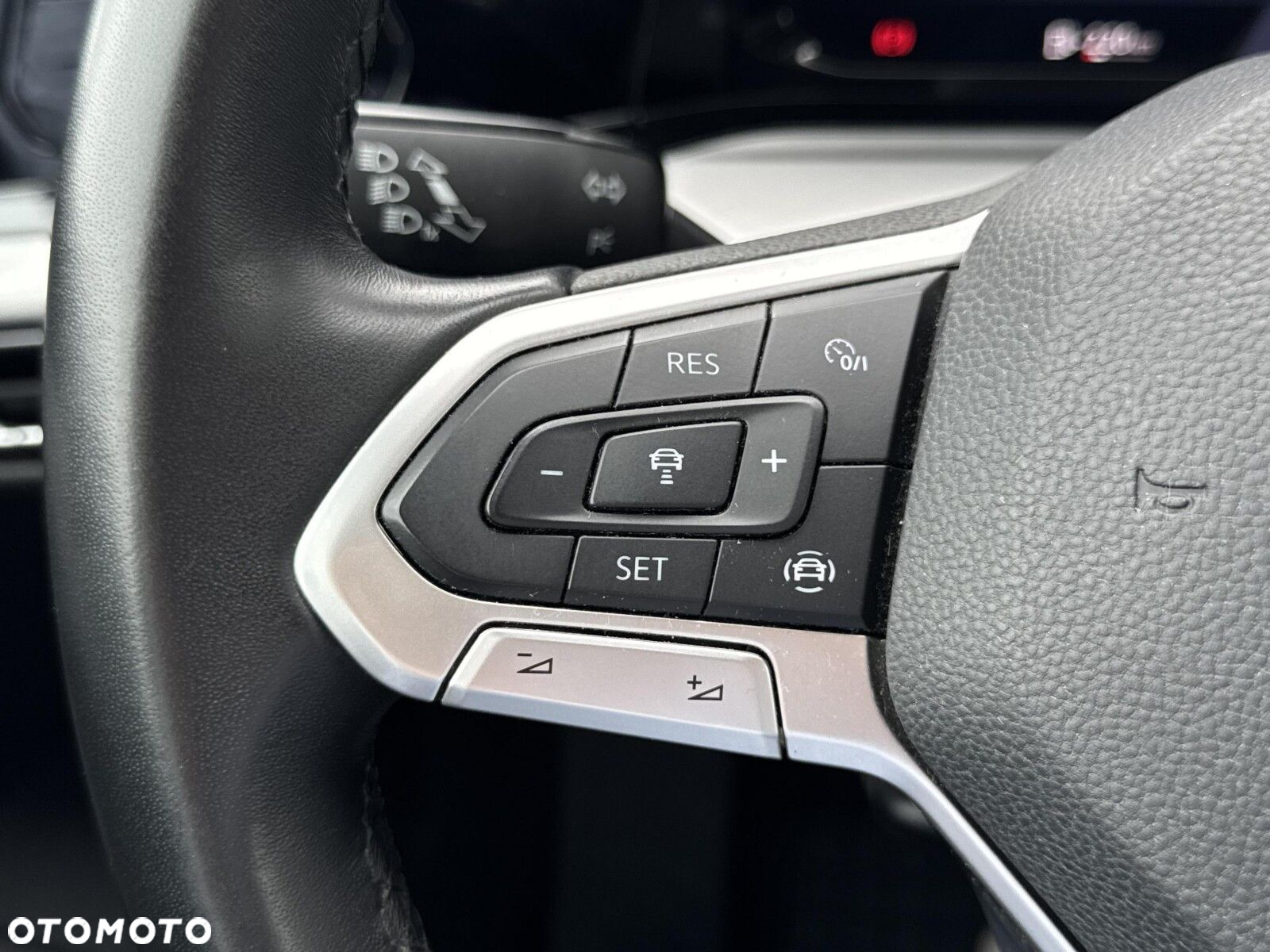 Volkswagen Golf VIII 1.5 TSI EVO Life - 19