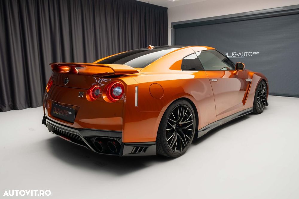 Nissan GT-R - 9