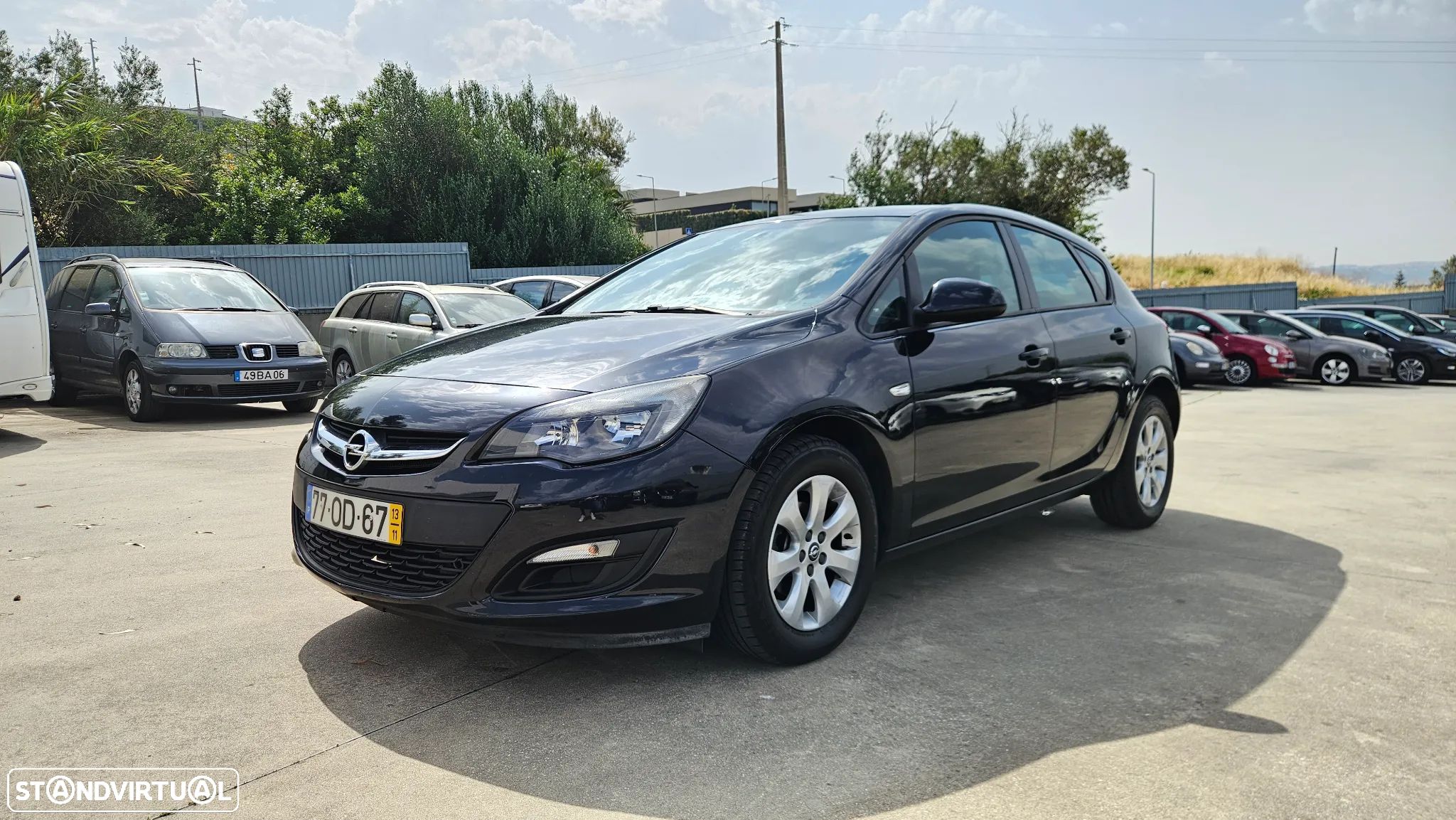 Opel Astra 1.3 CDTi Executive - 1