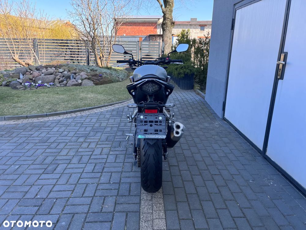Honda CB - 9