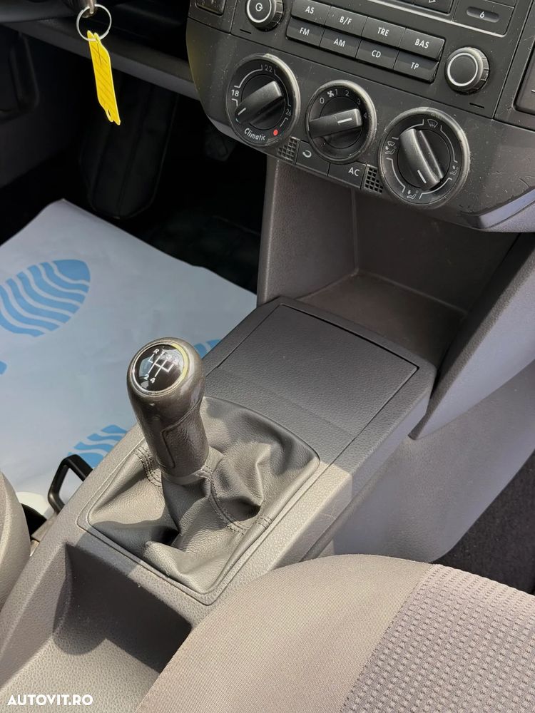 Volkswagen Polo 1.2 Attractive - 11