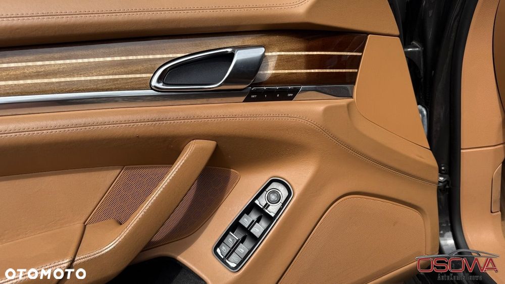 Porsche Panamera - 18