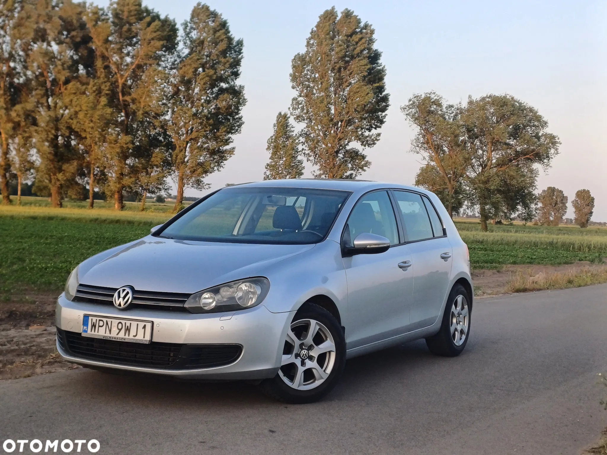 Volkswagen Golf - 2