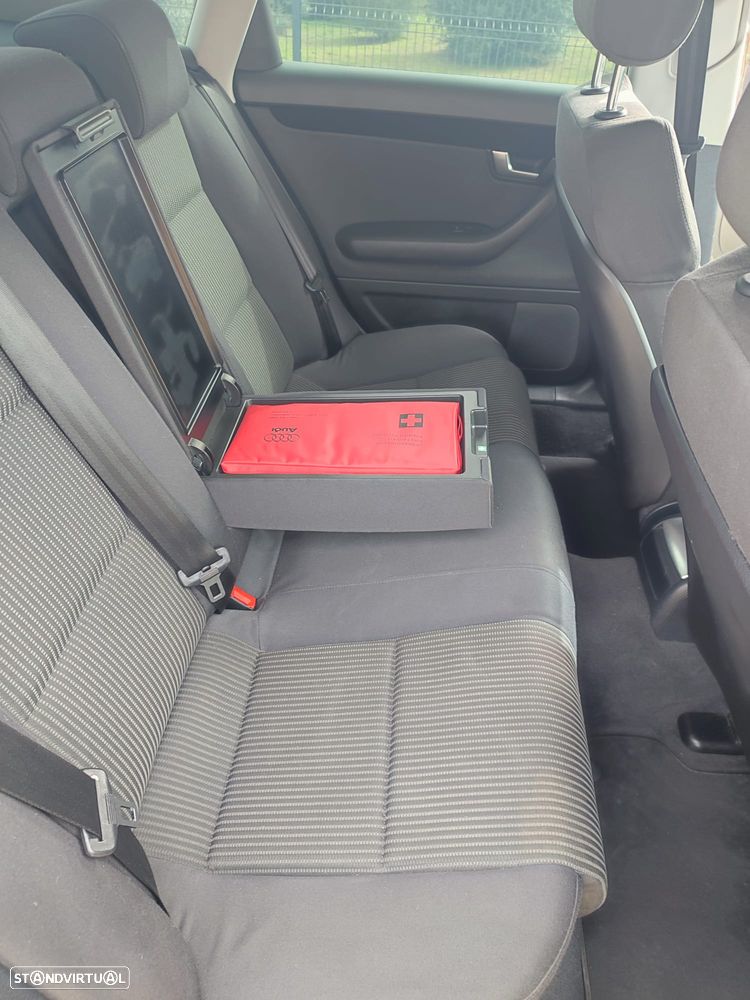 Audi A4 2.0 TDI S-line - 13