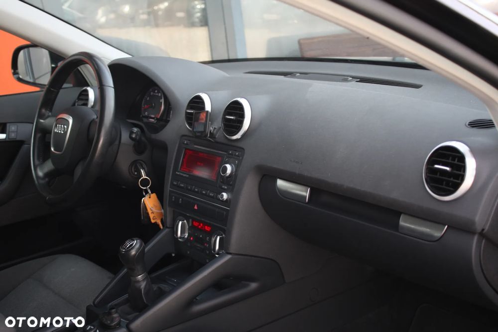 Audi A3 Sportback 1.4 TFSI Ambition - 9