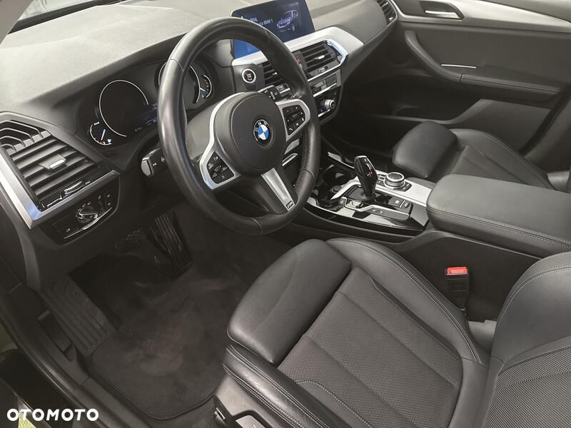 BMW X3 xDrive20d mHEV - 10