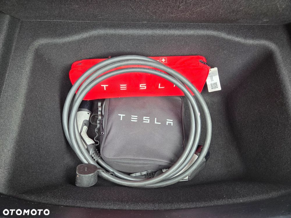 Tesla Model 3 Langstreckenbatterie Allradantrieb Dual Motor - 15