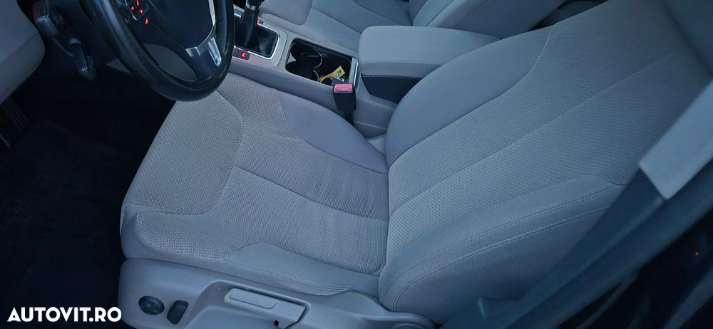 Volkswagen Passat 2.0 TDI DPF Blue TDI Highline - 7