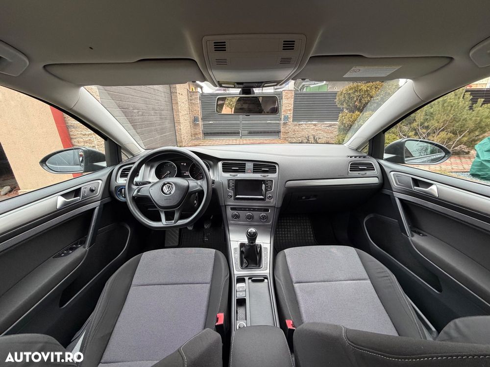 Volkswagen Golf - 14