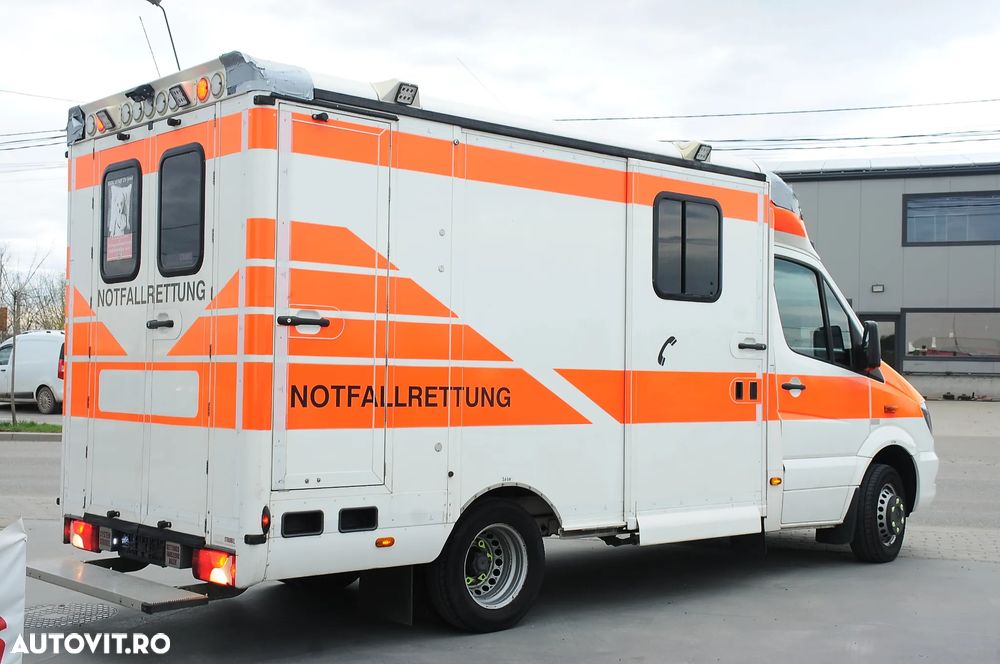 Mercedes-Benz Sprinter - 4