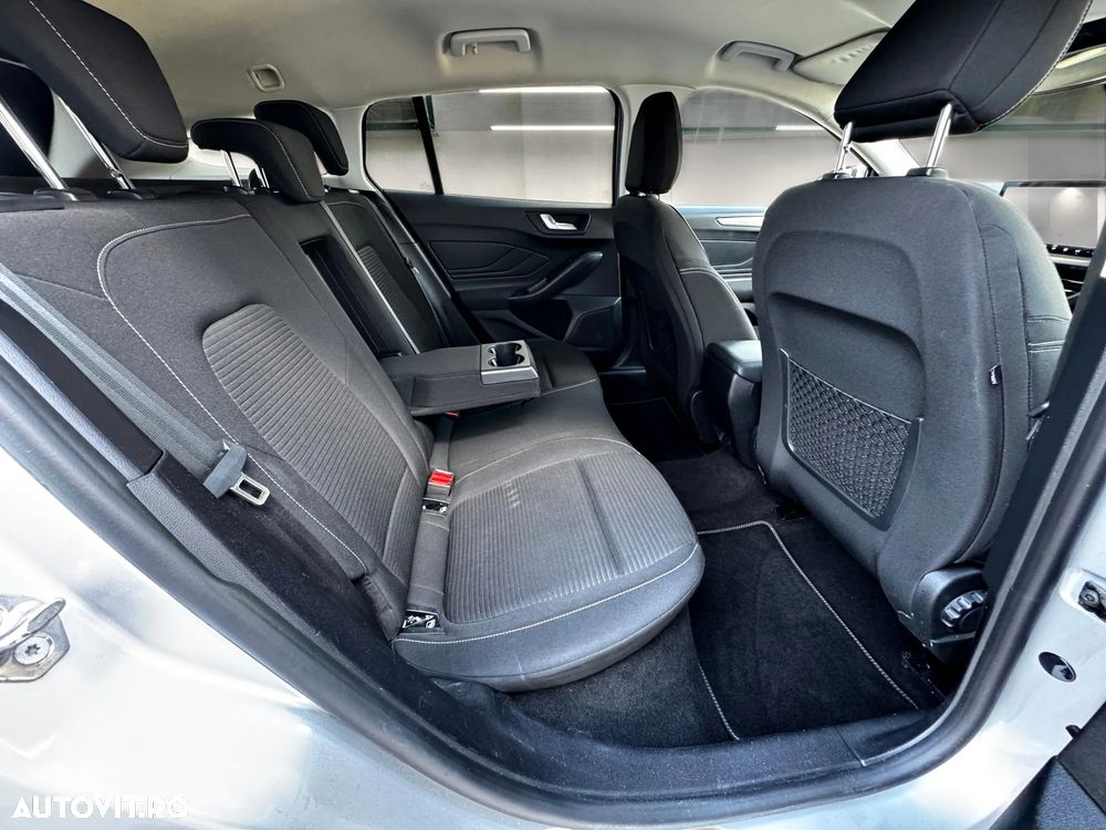 Ford Focus 1.5 EcoBlue 8AT Titanium X - 8